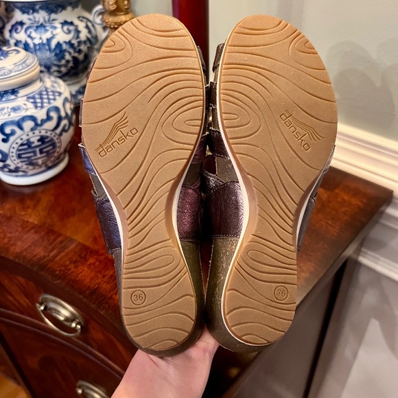 NEW Dansko Pewter Nappa Leather Caged Gladiator Wedge Sandals Shoes Size 36 or 6 - Picture 6 of 6